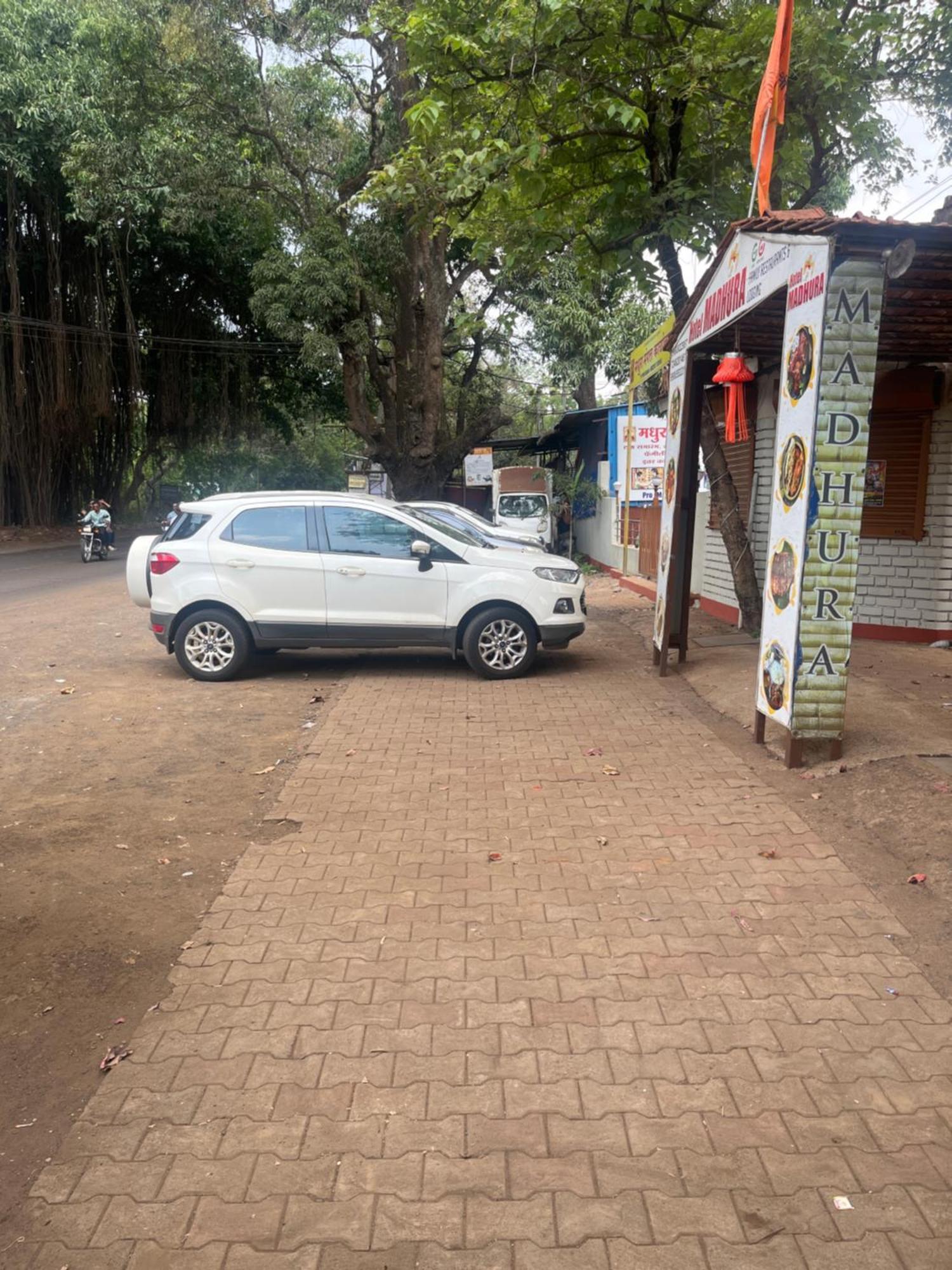 Hotel Madhura Belgaum Luaran gambar